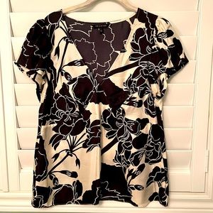 The Limited blouse. Size large in great condition, gently used